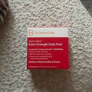 5 treatment Dr Dennis Gross Extra Strength Daily Peel